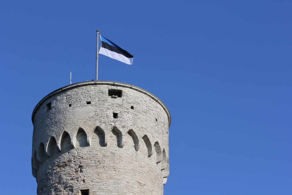 Eesti lipp Pika Hermanni tornis.JPG