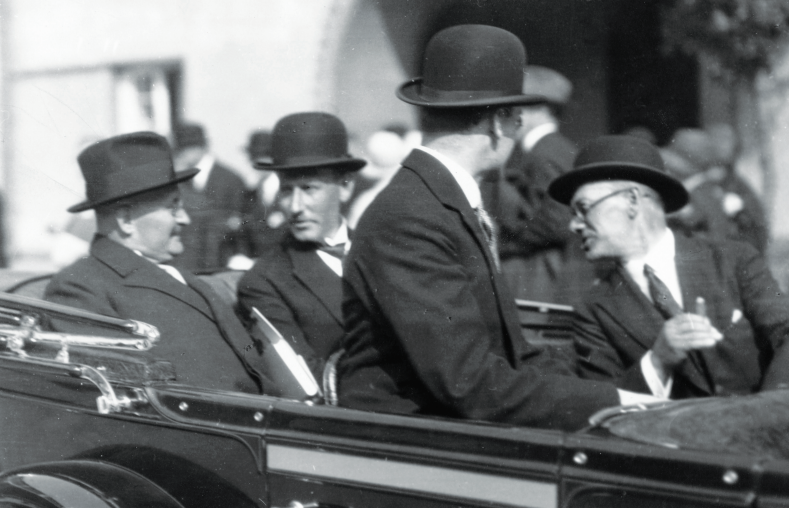 Riigivanem Eenpalu koos Saksa riigipäeva presidendi Paul Löbega Tallinnas 1932. aastal.