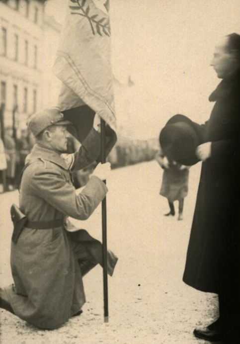 Tartu maleva lipu annetamine 1925. aastal.