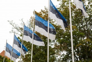 Eesti lipud lehvimas