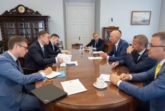 Peaminister kohtumisel ETKLi liikmetega